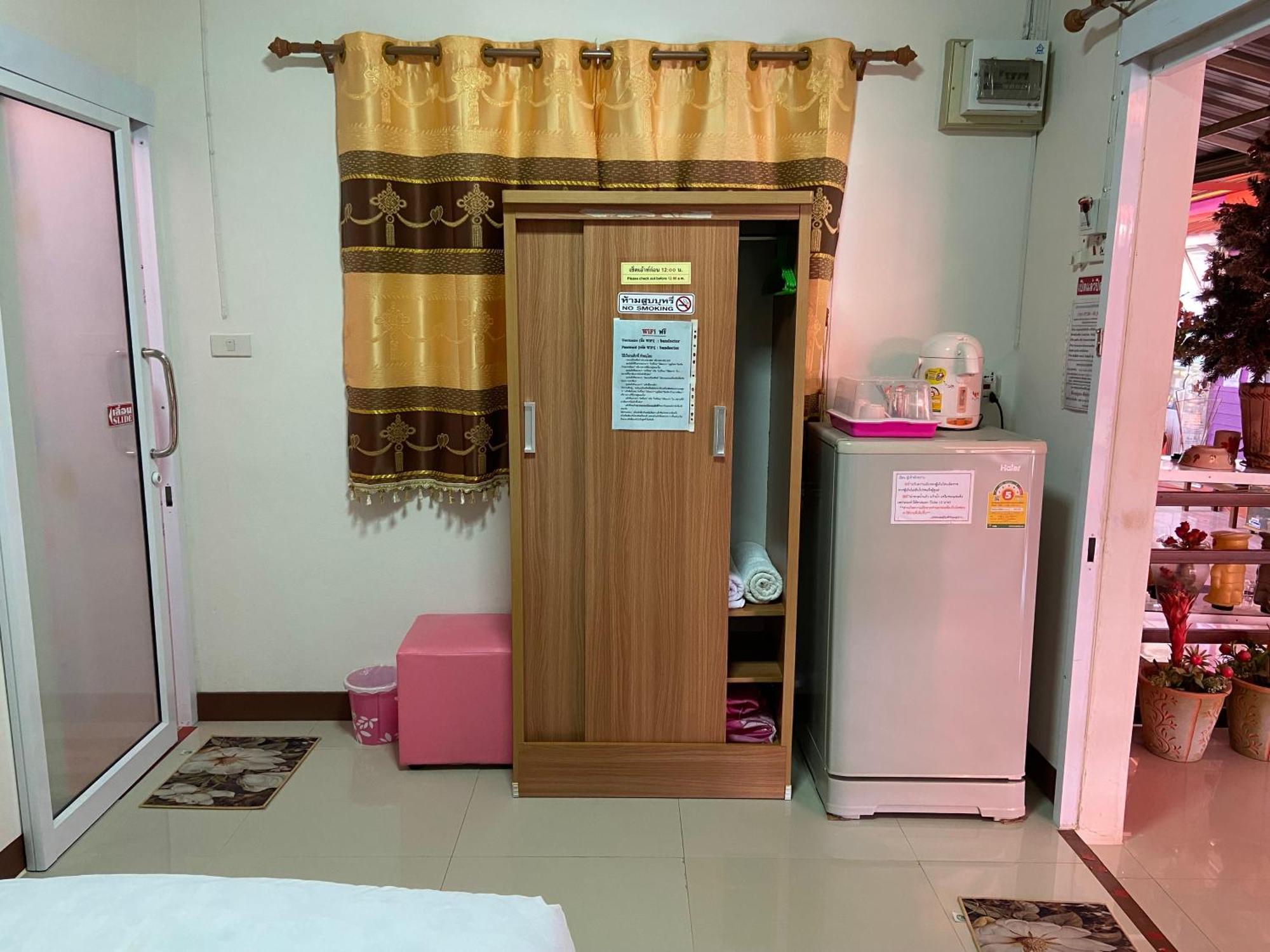 บุญจินดา รีสอร์ท Ban Bang Phayom Eksteriør billede